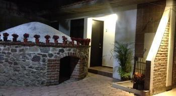 Hotel Telpochcalli & Temazcal
